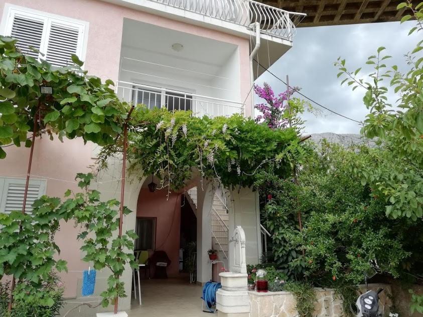 Apartmani Miki Podgora Exterior photo