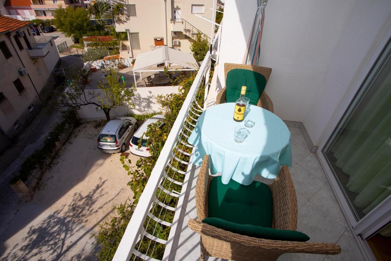 Apartmani Miki Podgora Exterior photo