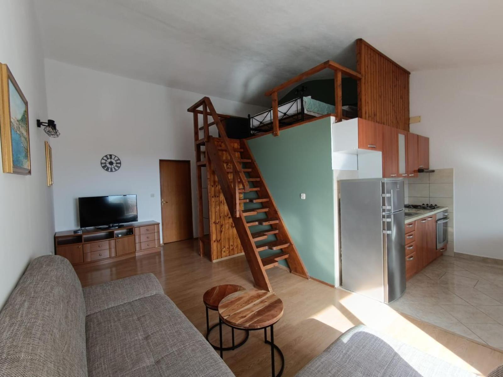 Apartmani Miki Podgora Exterior photo